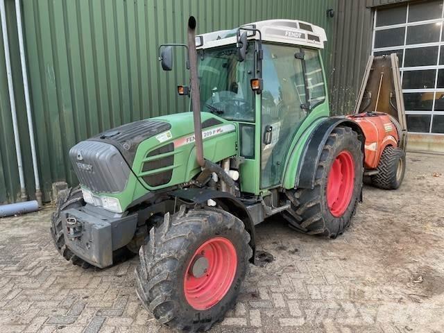 Fendt 209P Vario الجرارات