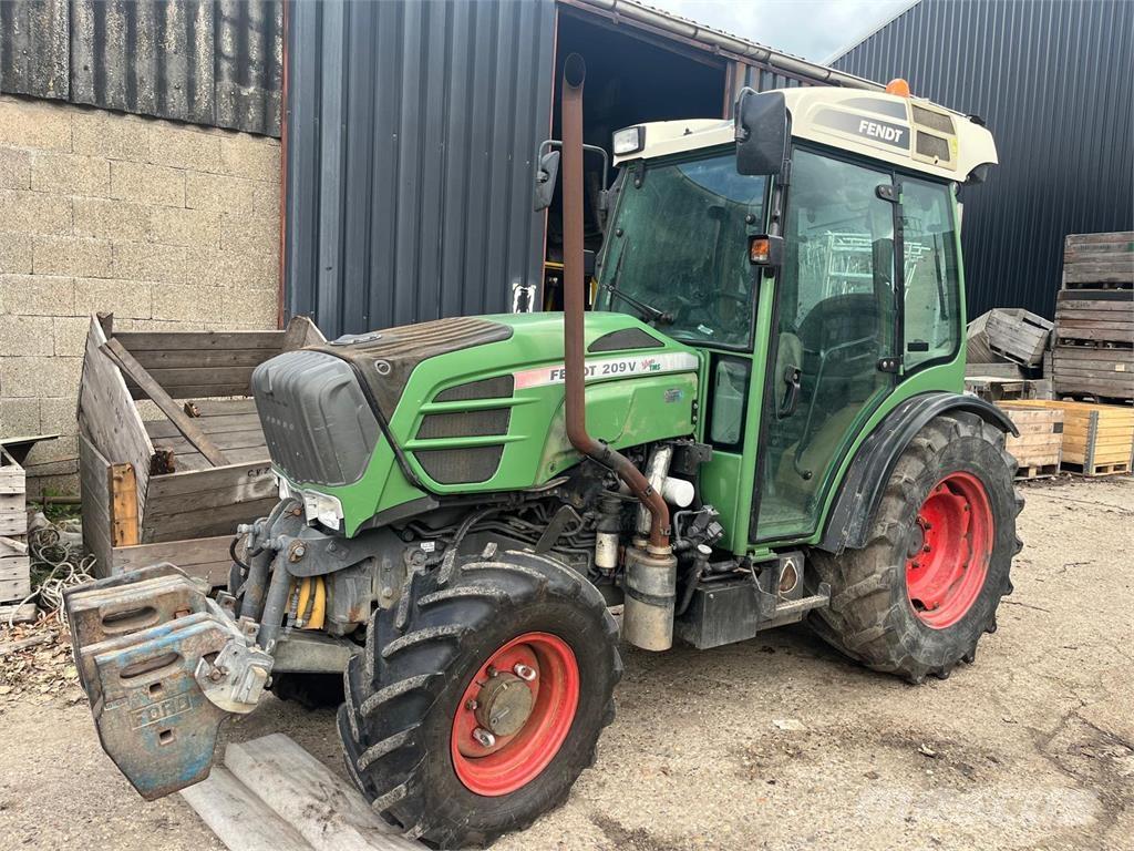 Fendt 209V vario الجرارات