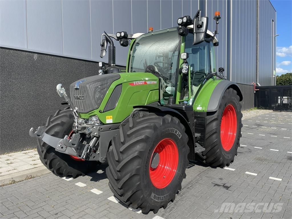 Fendt 311 Profi الجرارات