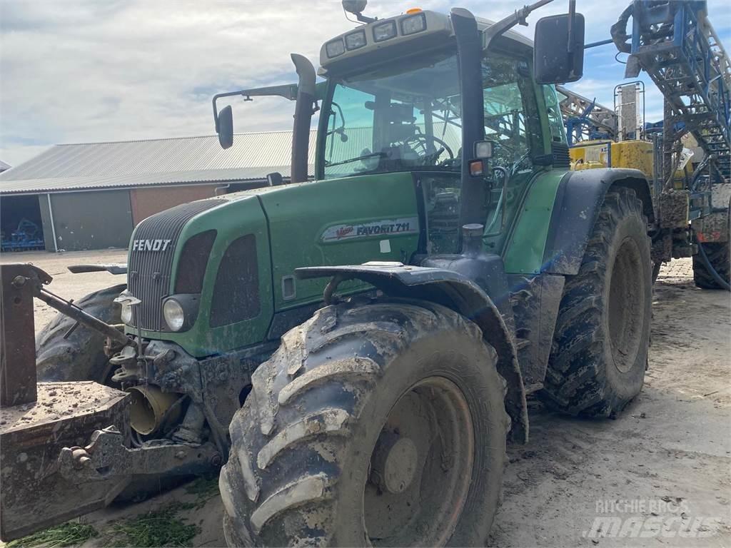 Fendt 711 الجرارات