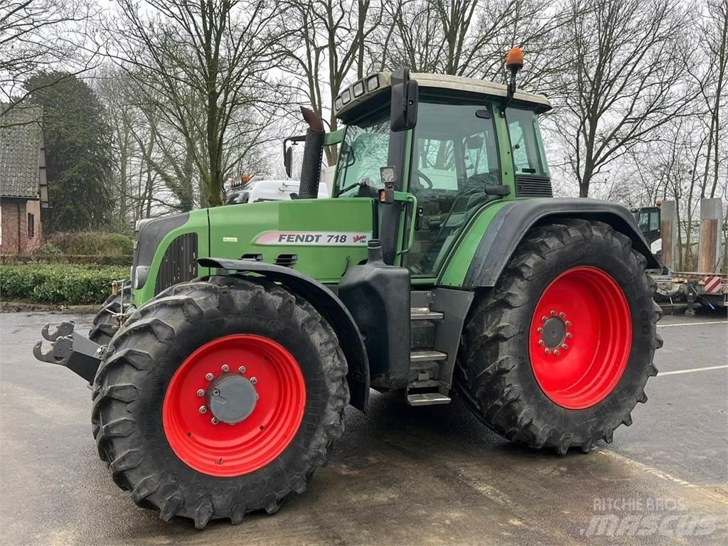 Fendt 718 COM3 الجرارات