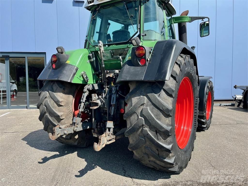 Fendt 718 COM3 الجرارات