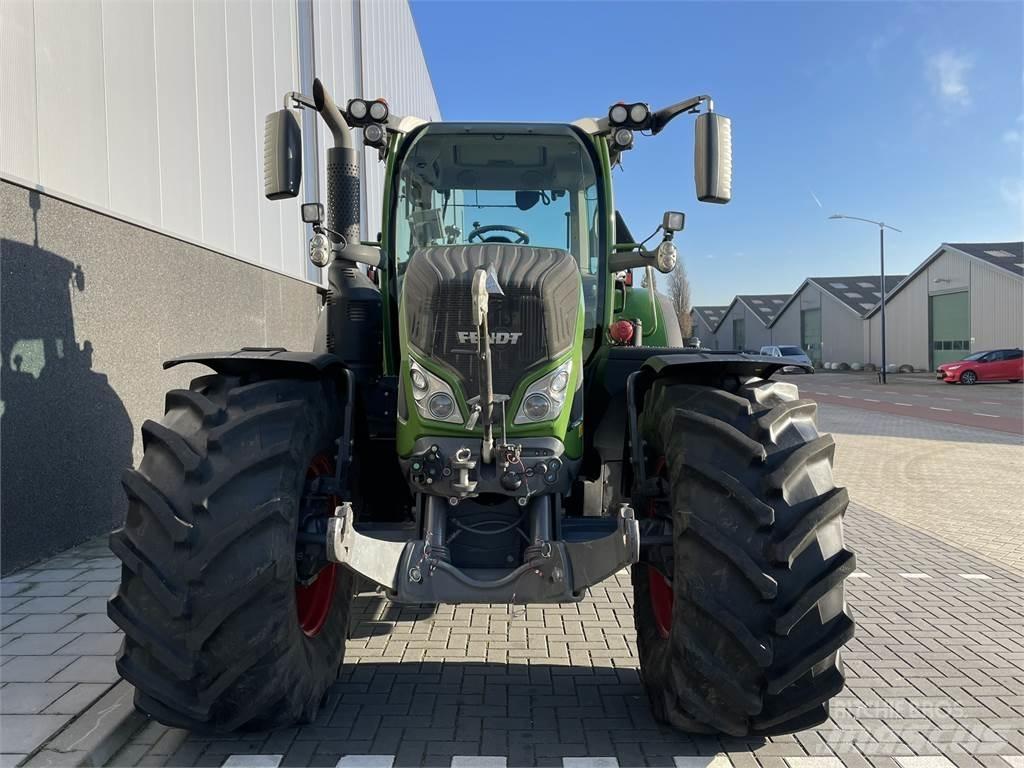 Fendt 724 S4 الجرارات