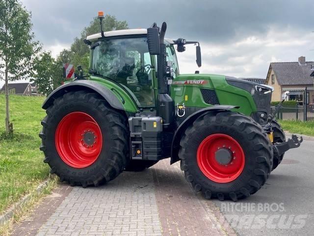 Fendt 728 Profi+ الجرارات