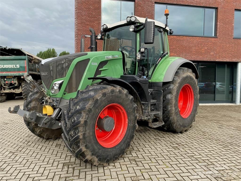 Fendt 826 Vario الجرارات