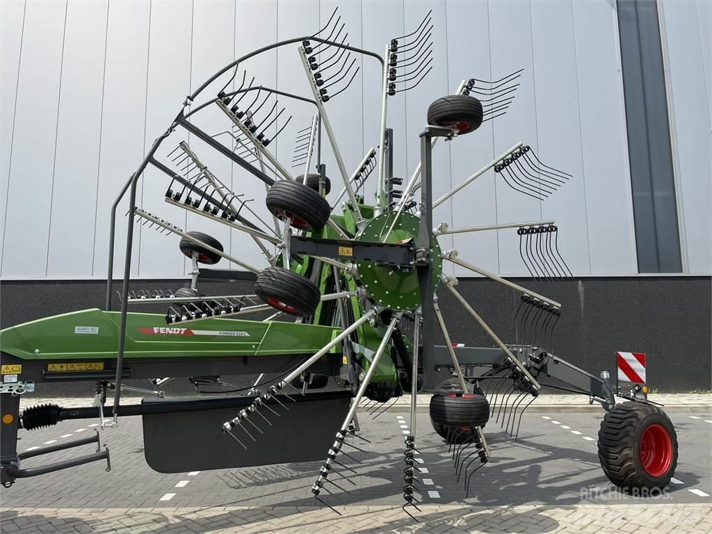 Fendt Former 920c مكابس وميبسات التبن