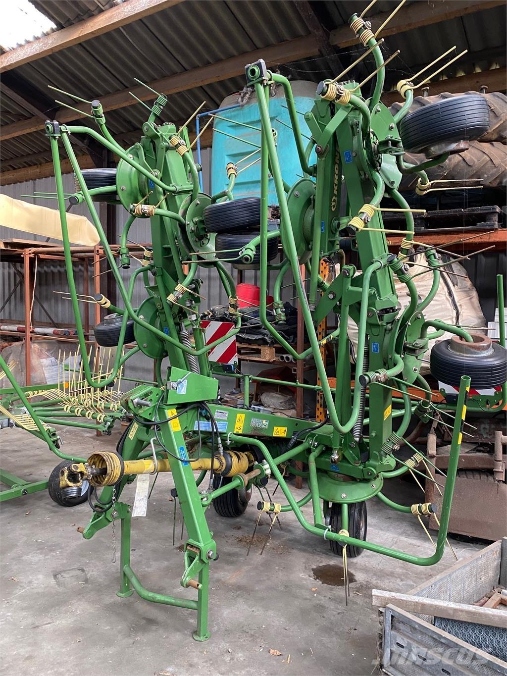 Krone KW 8.82 مكابس وميبسات التبن