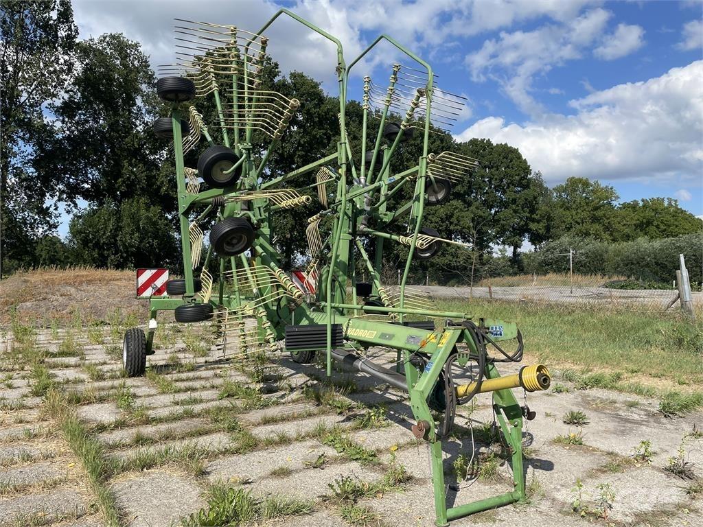 Krone Swadro 900 مكابس وميبسات التبن