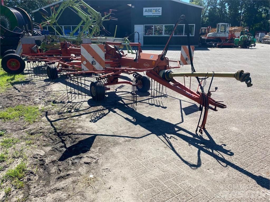 Kuhn GA 6000 مكابس وميبسات التبن