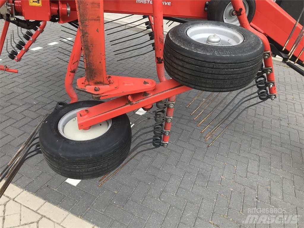 Kuhn GA 8731 hark مكابس وميبسات التبن