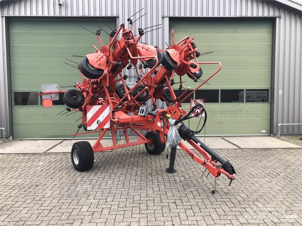 Kuhn GF 10802 T مكابس وميبسات التبن