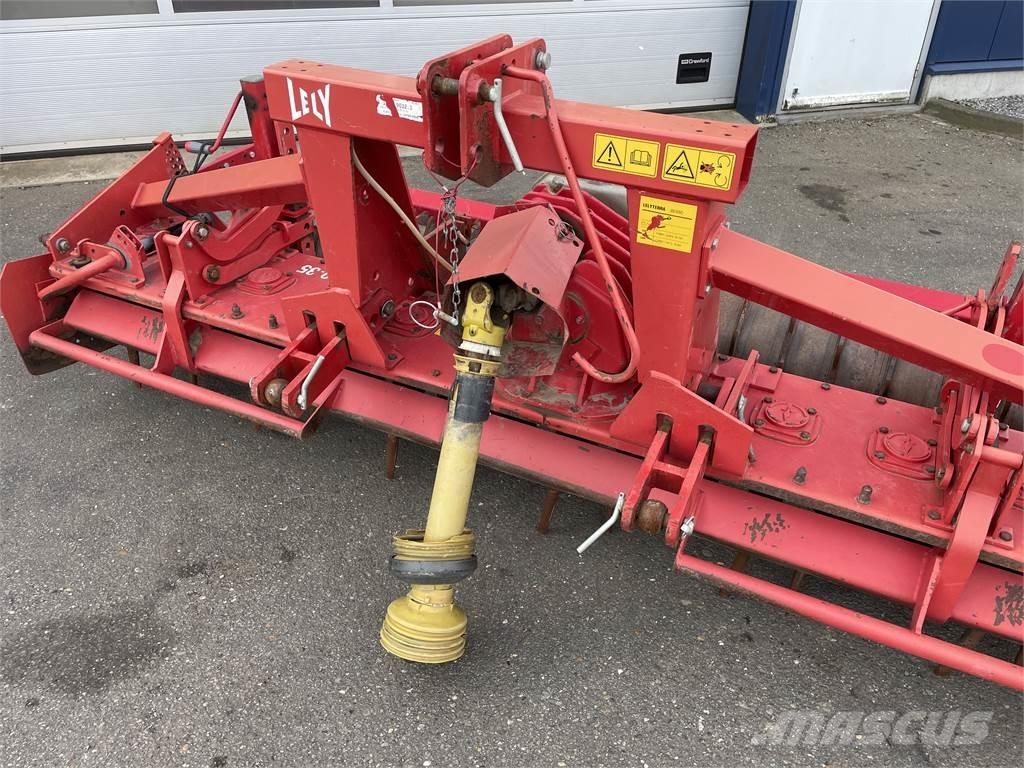 Lely 300-35 الكاسحات وقلابات التربة ذات المحركات