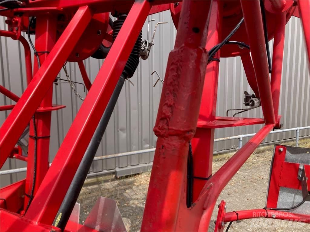 Lely Lotus 1020 مكابس وميبسات التبن