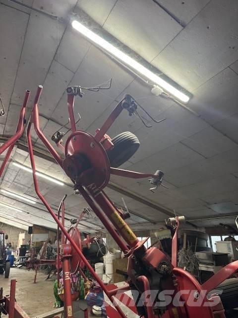 Lely Lotus 675 مكابس وميبسات التبن