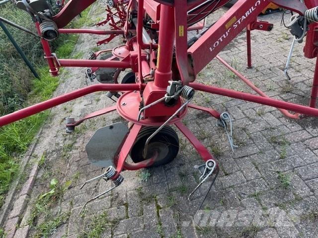 Lely Lotus 675 مكابس وميبسات التبن