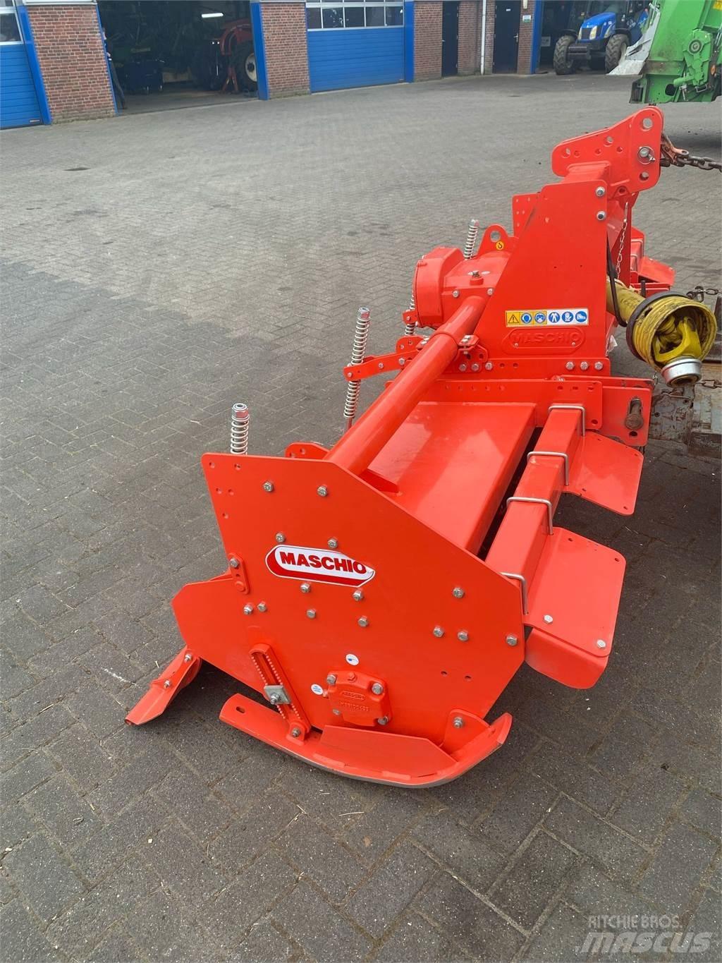 Maschio C280 frees الكاسحات وقلابات التربة ذات المحركات