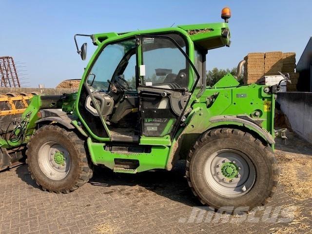 Merlo 42.7 معدات مناولة لأغراض الزراعة