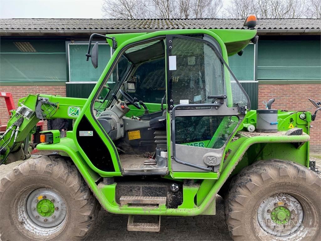 Merlo P 40.7 CS معدات مناولة لأغراض الزراعة