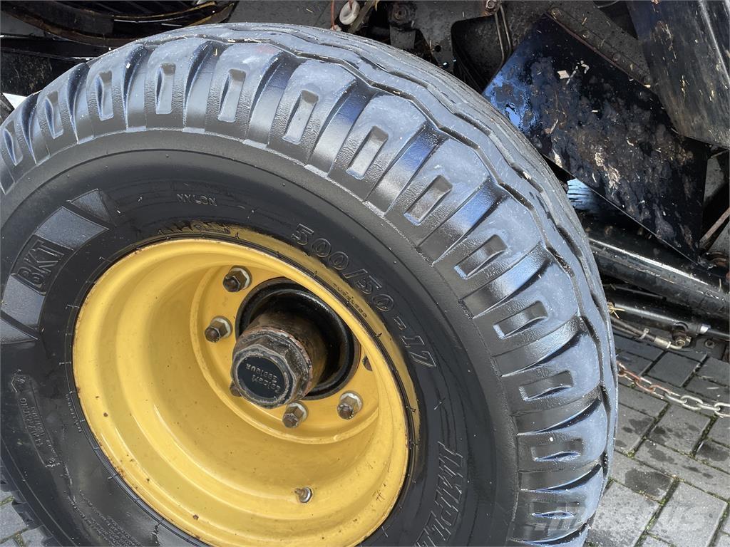 New Holland BB960 محزمات مربعة