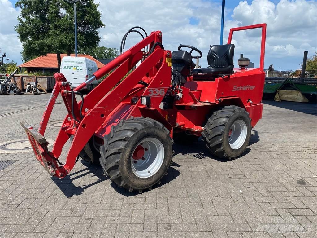 Schäffer 336 لوادر وحفارات أمامية