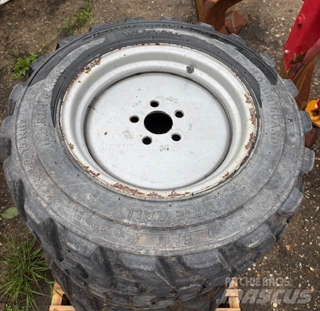  Set BKT 27x8.50-15 الإطارات والعجلات والحافات