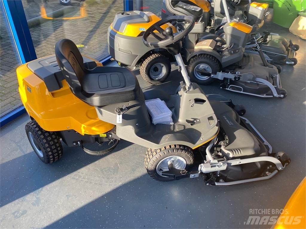 Stiga park 300 ماكينات أخرى لتجهيز الأراضي