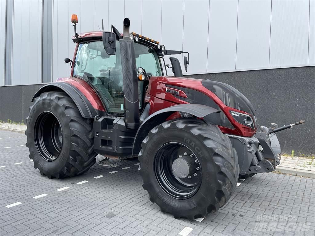 Valtra T 254 الجرارات