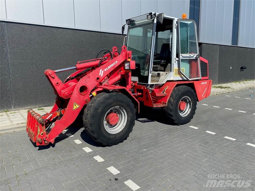 Weidemann 4204 D/P لوادر وحفارات أمامية