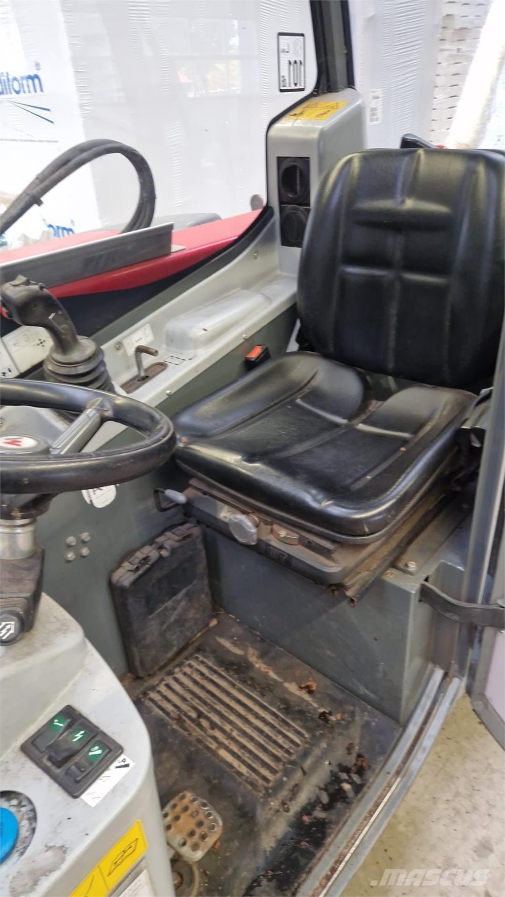 Weidemann t4512 معدات مناولة لأغراض الزراعة