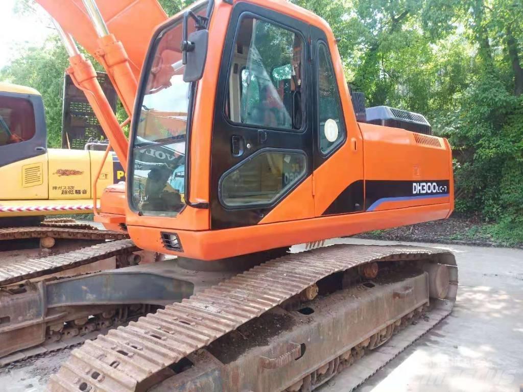 Doosan DH 300 LC-7 حفارات زحافة