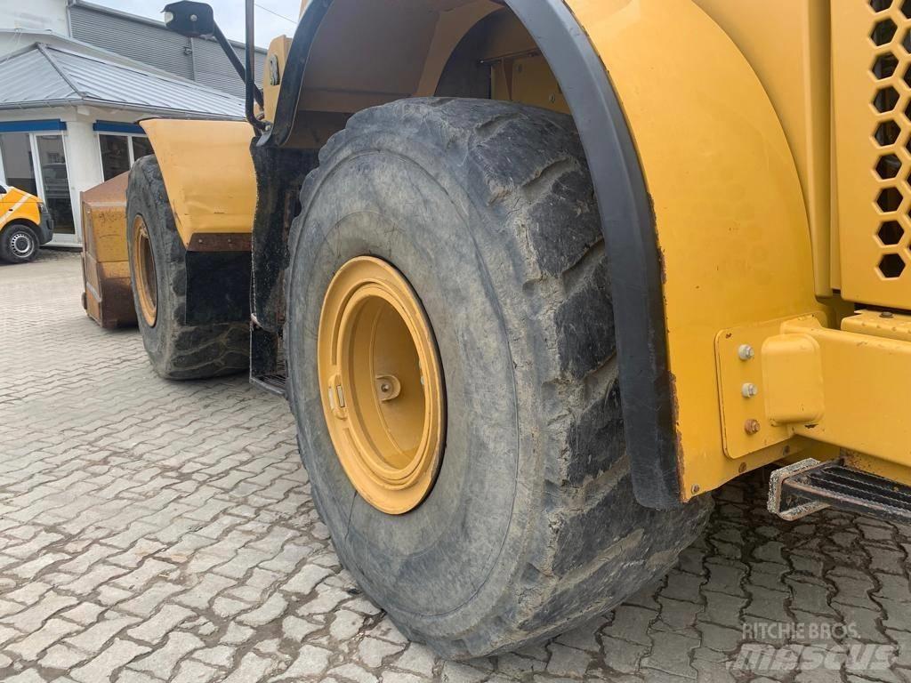 CAT 966 K لوادر بعجل
