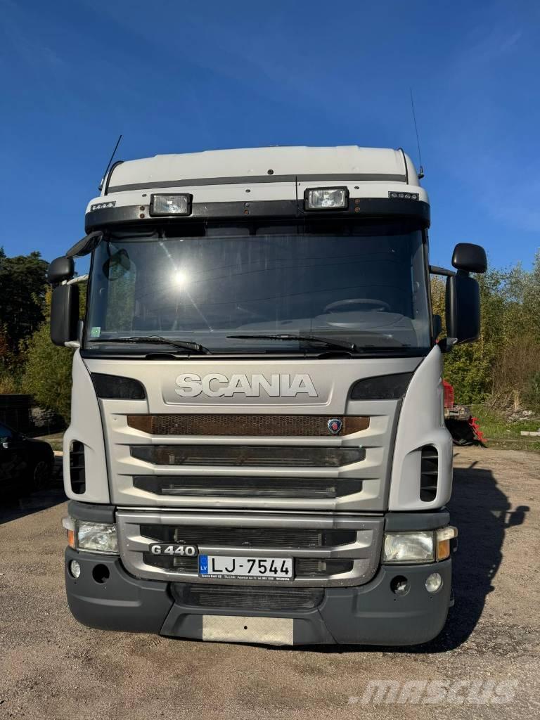 Scania G 440 شاحنات أشجار