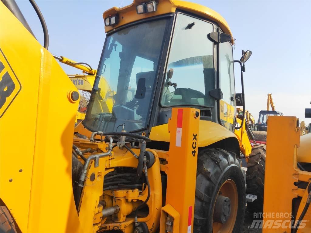 JCB 4CX لوادر ذات جرافات عكسية