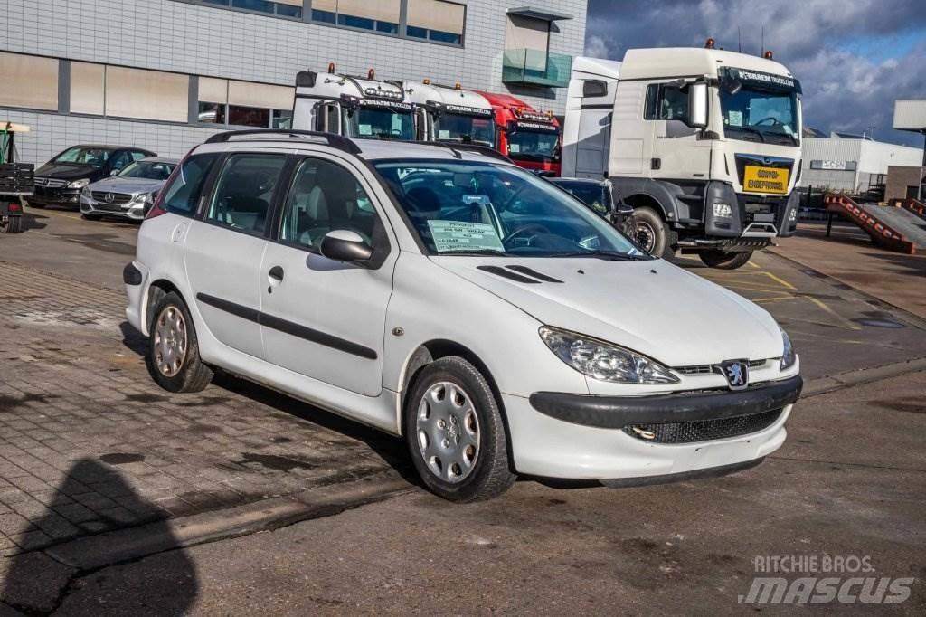 Peugeot 206 SW سيارات