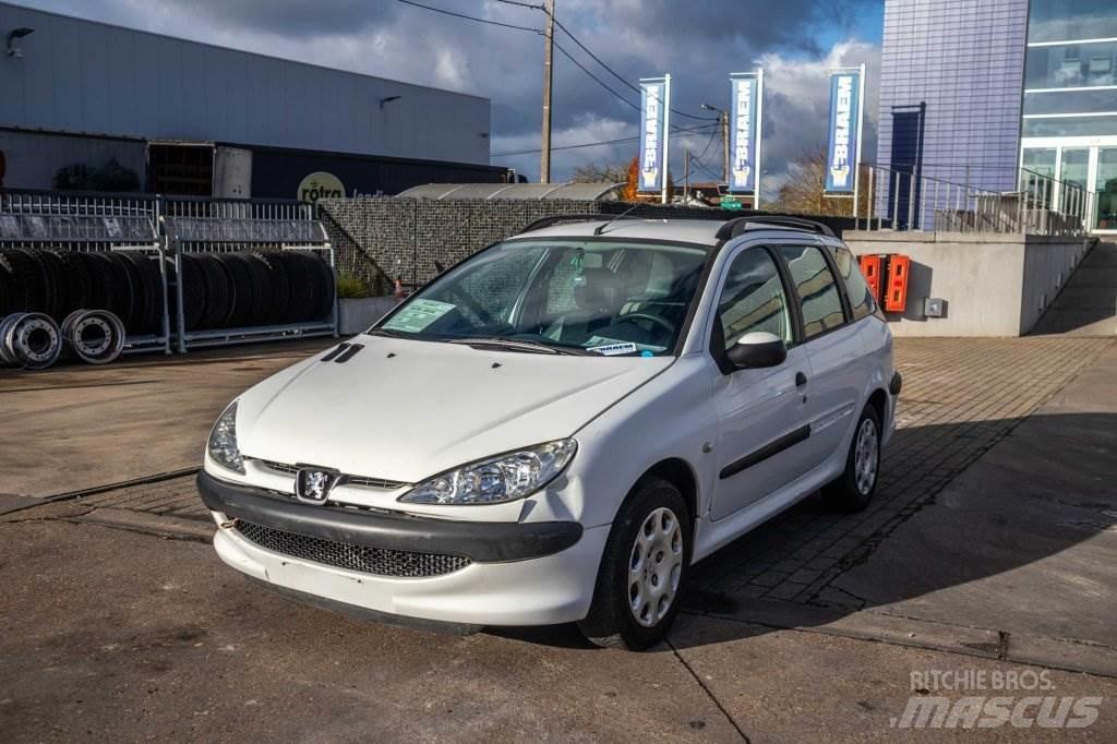 Peugeot 206 SW سيارات