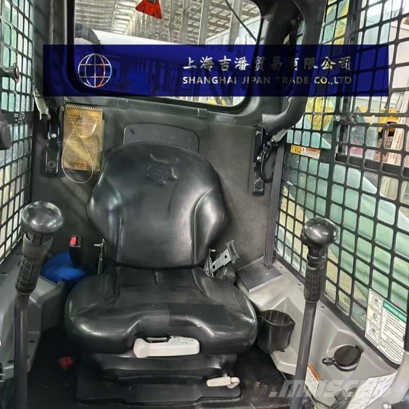 Bobcat S 770 لوادر انزلاقية التوجيه