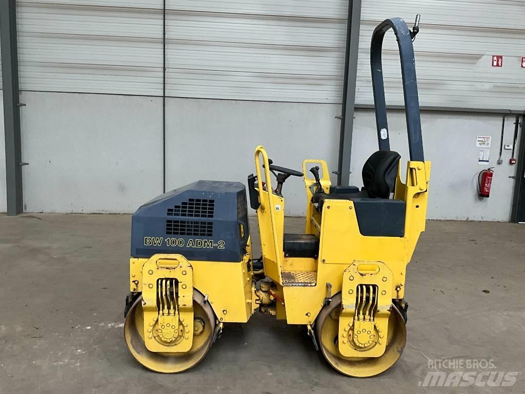 Bomag BW 100 AD M-2 مداحل ثنائية الاسطوانة