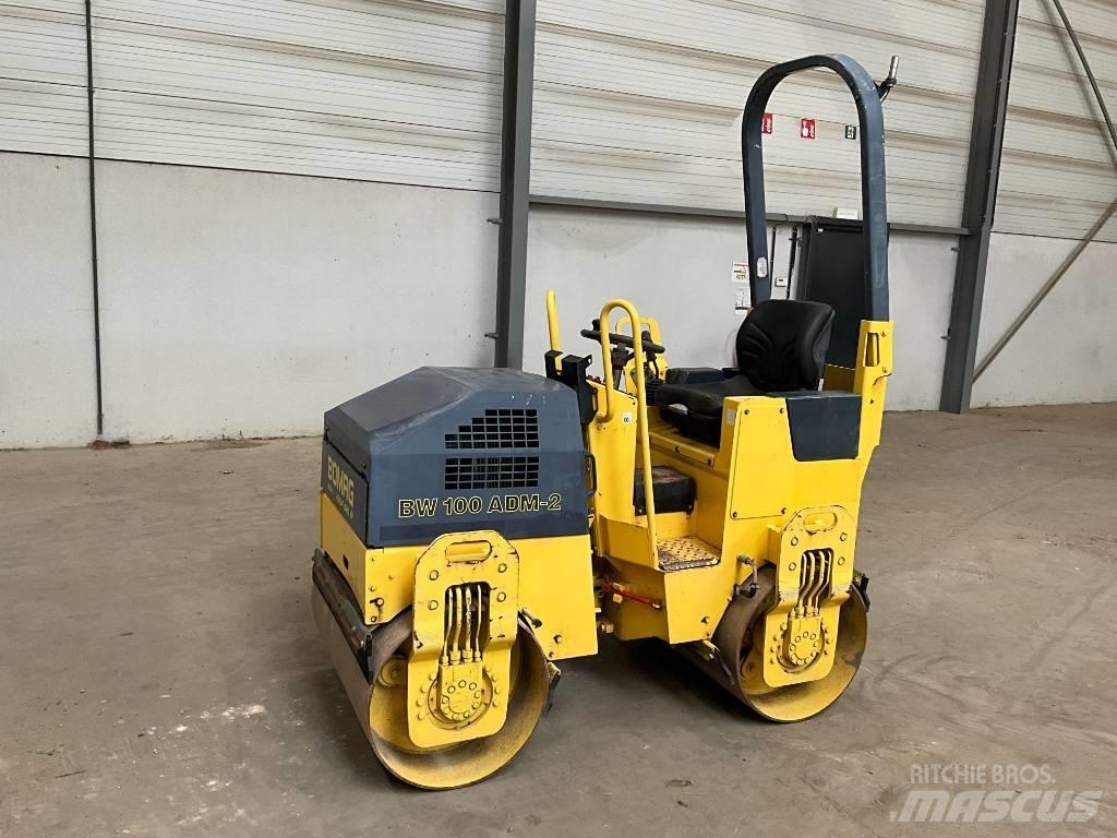 Bomag BW 100 AD M-2 مداحل ثنائية الاسطوانة