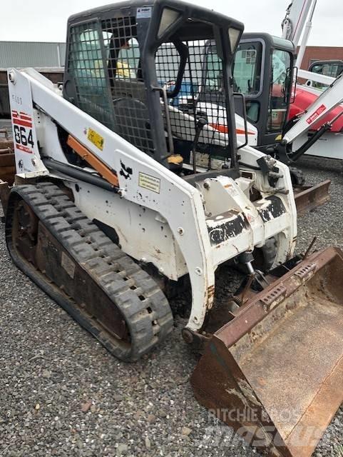 Bobcat 864 H لوادر انزلاقية التوجيه