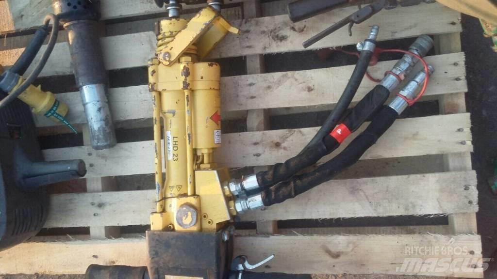 Wacker Neuson honta مكابس