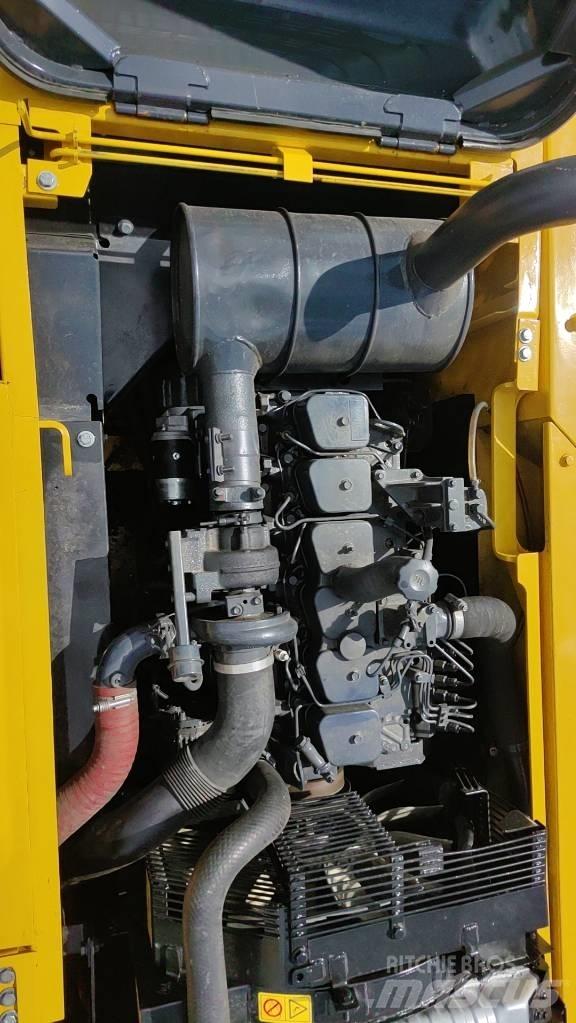 Komatsu pc220-7 حفارات زحافة
