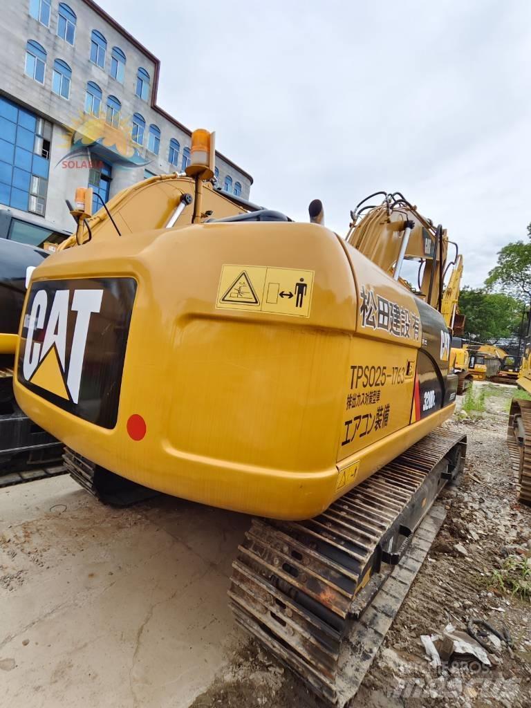 CAT 320 D L حفارات زحافة