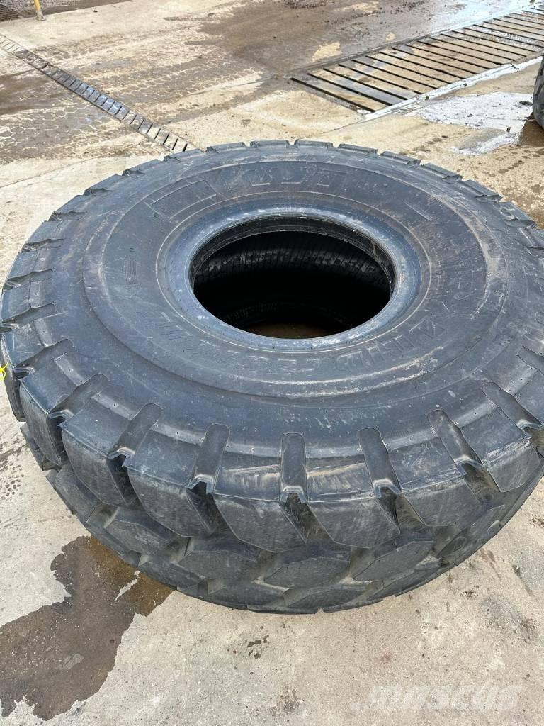 Bridgestone 26.5R25 الإطارات والعجلات والحافات