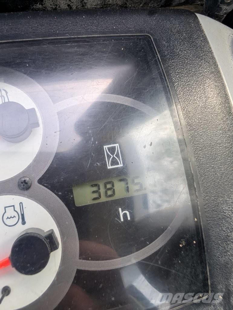 Komatsu PC 55 MR-3 حفارات صغيرة أقل من 7 طن (حفارات صغيرة)