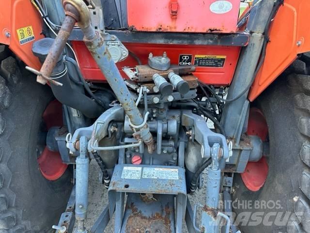 Kubota M 5040 الجرارات