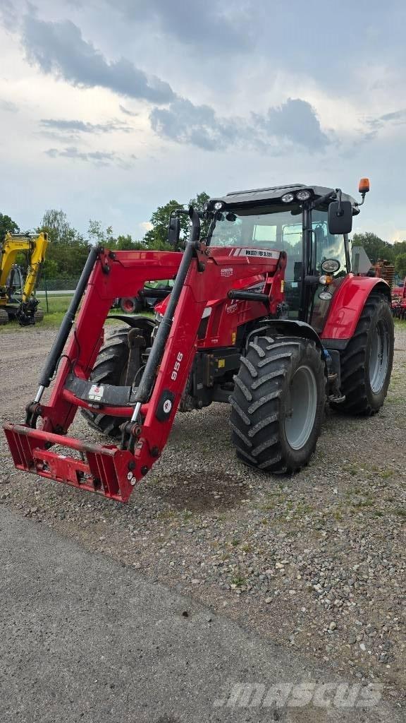 Massey Ferguson 5713 الجرارات