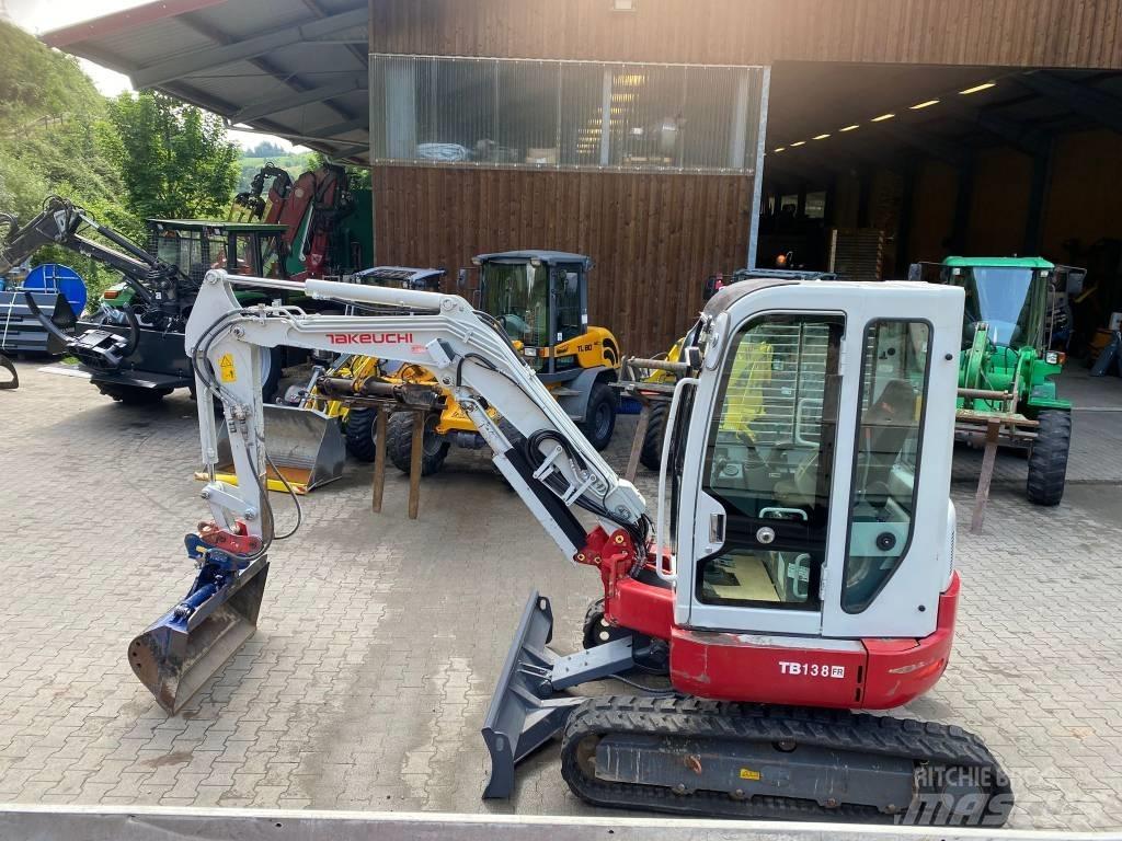 Takeuchi TB 138 FR حفارات صغيرة أقل من 7 طن (حفارات صغيرة)