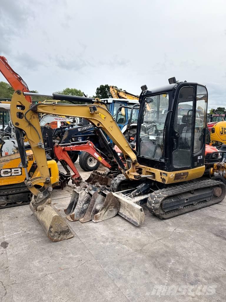CAT 302.7 D CR حفارات صغيرة أقل من 7 طن (حفارات صغيرة)