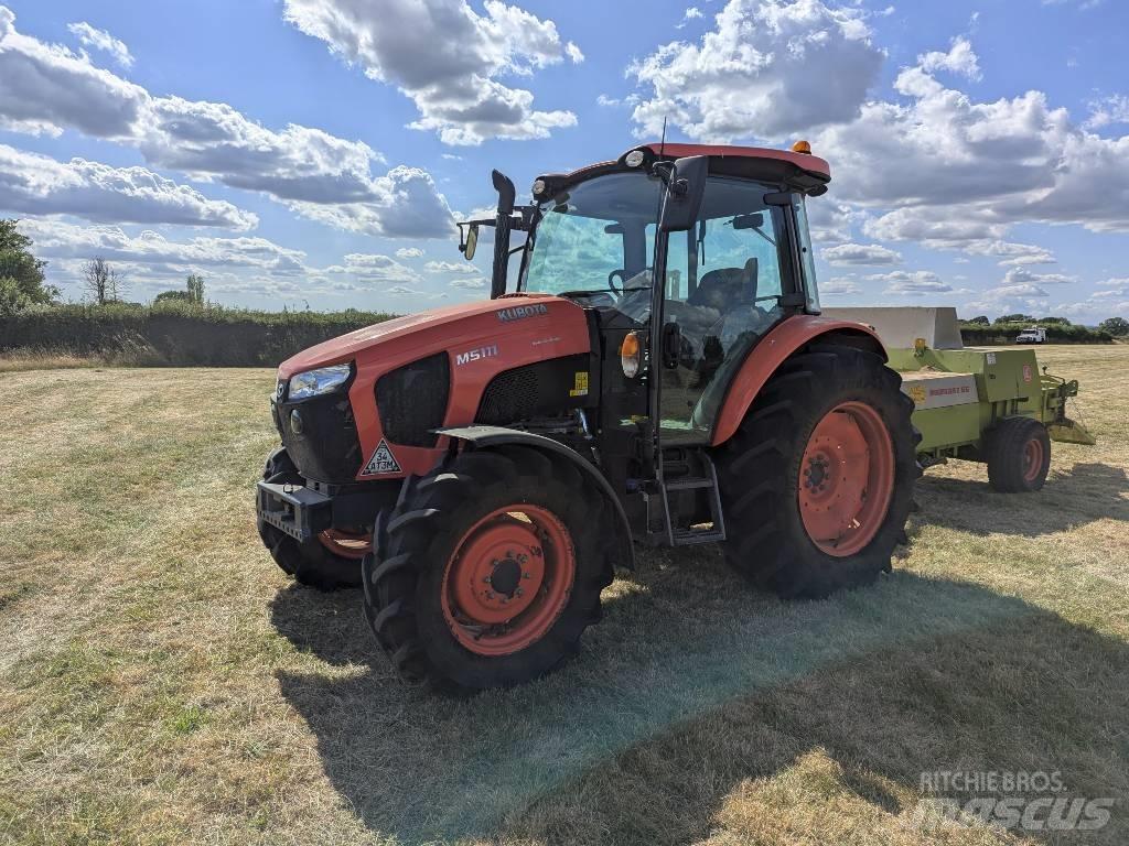 Kubota M 5-111 الجرارات