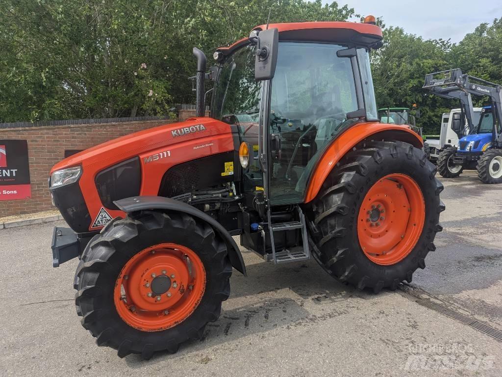 Kubota M 5-111 الجرارات